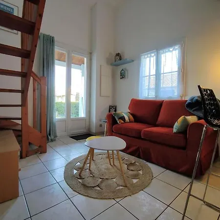 Charmante Maison De Vacances, 4p, Piscines, Proche Gohaud Casa de Férias *
