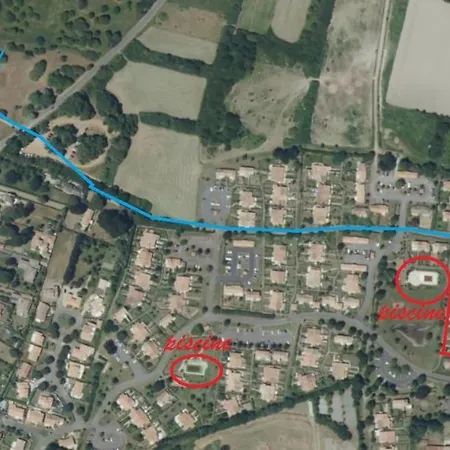 Charmante Maison De Vacances, 4p, Piscines, Proche Gohaud *