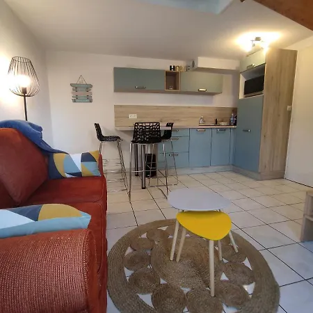 Charmante Maison De Vacances, 4p, Piscines, Proche Gohaud *