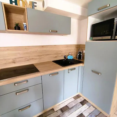 Holiday home Charmante Maison De Vacances, 4p, Piscines, Proche Gohaud